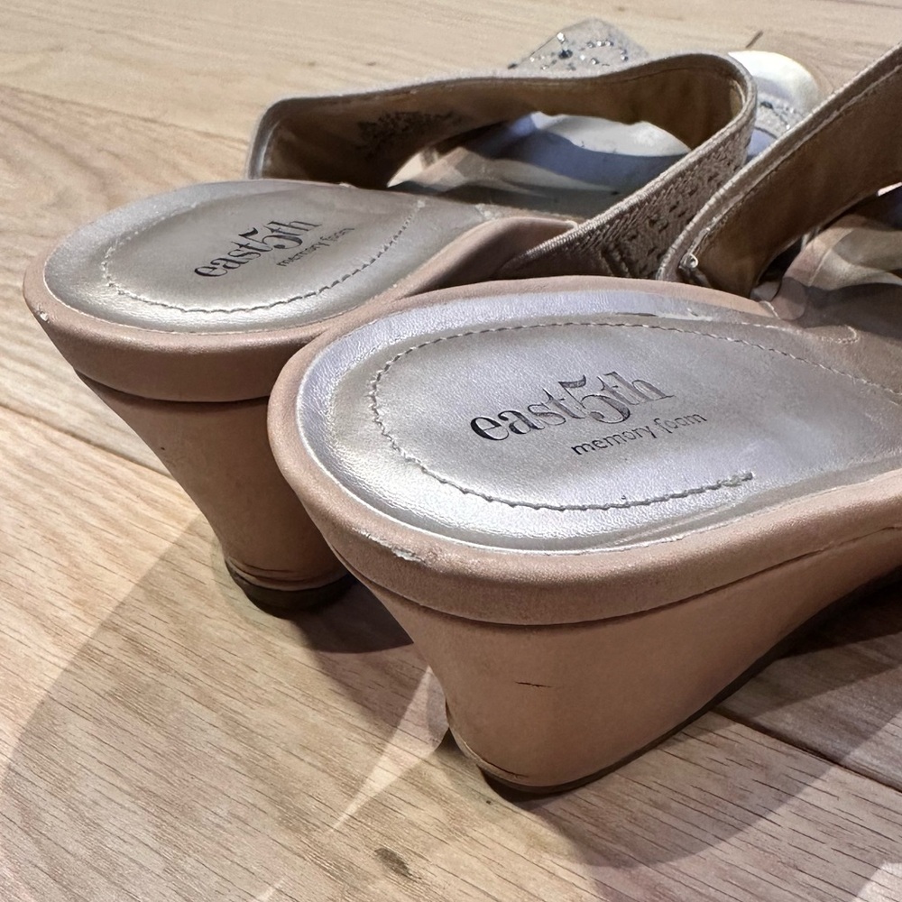 EAST 5th Memory Foam Wedge Sandals - Picture 5 of 9